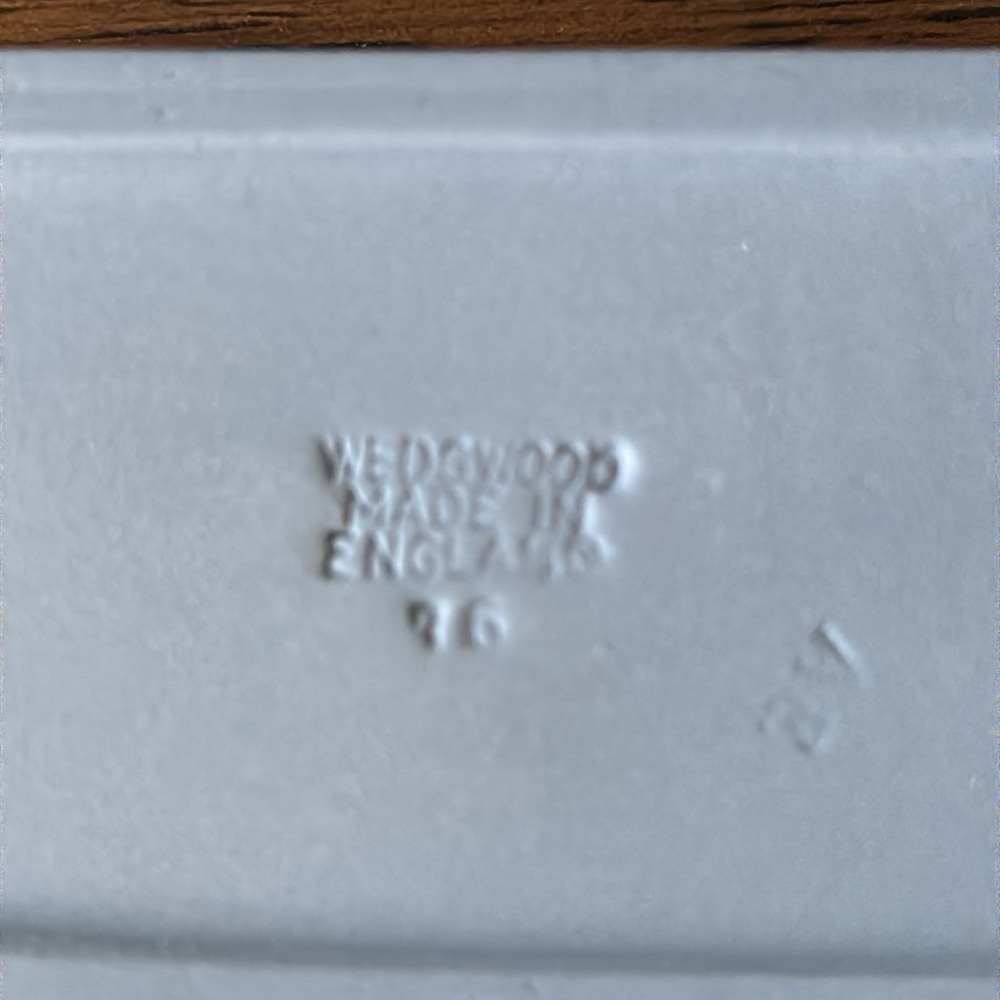 Wedgwood trinket box - Picture 4 of 5